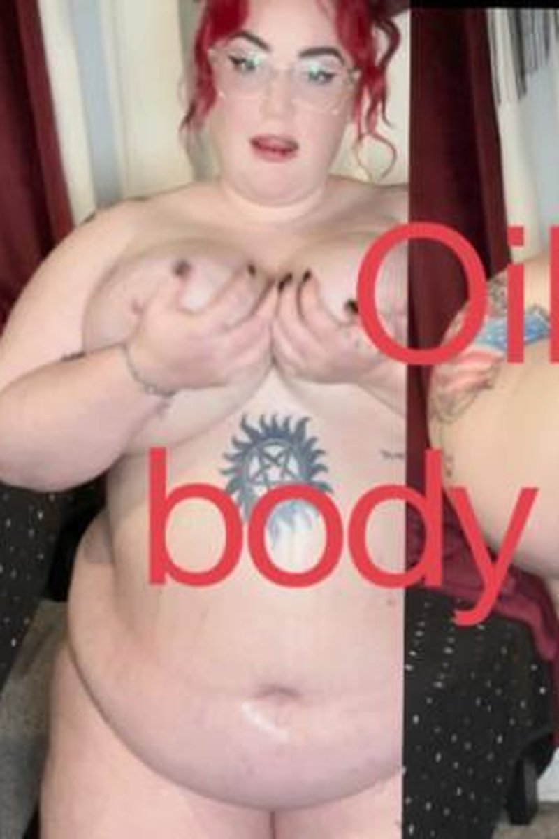 Oiled Up Body Rubbing - Screenshot 1 of 4 - BBW
