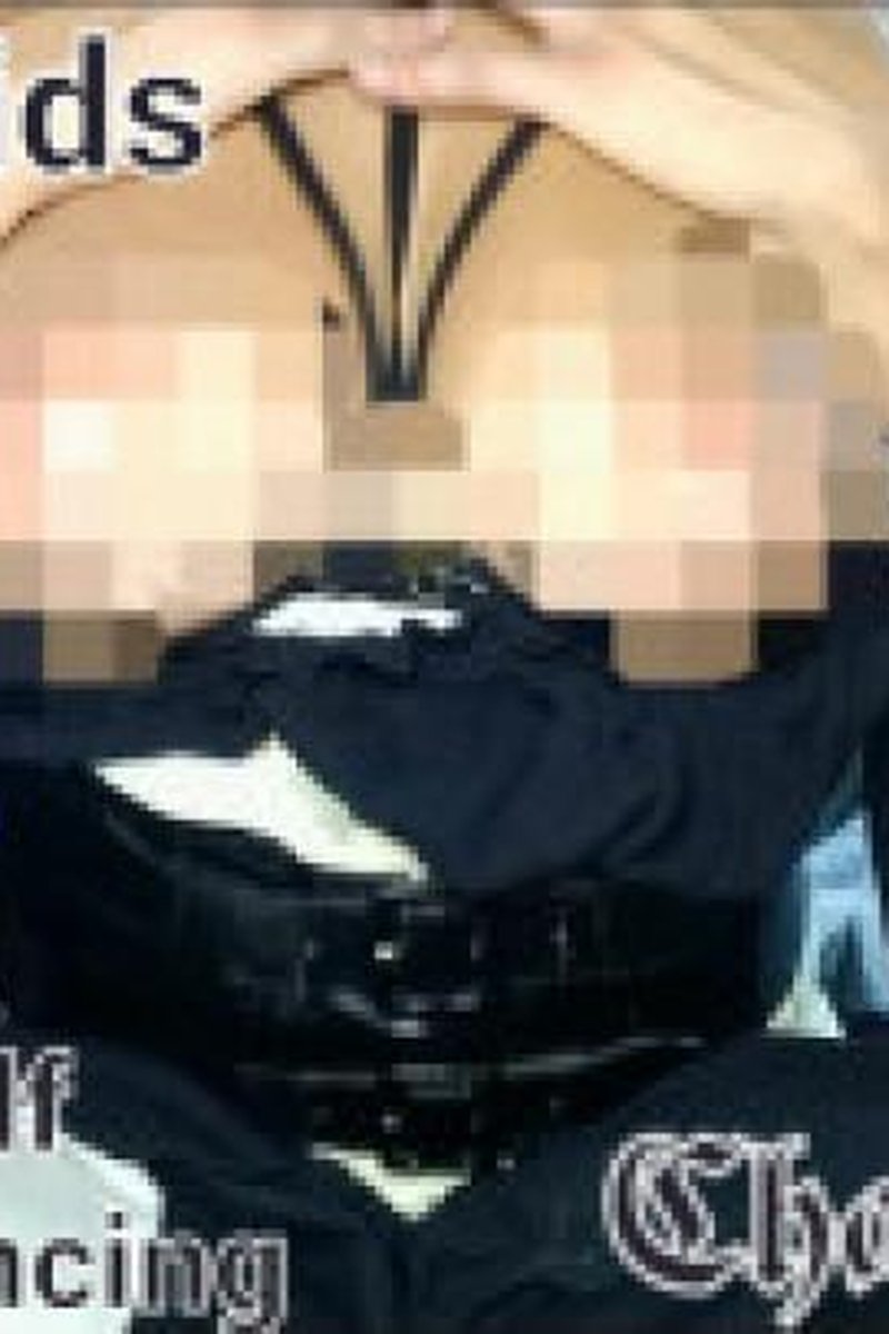 Goth Tits - Screenshot 1 of 4 - Cosplay