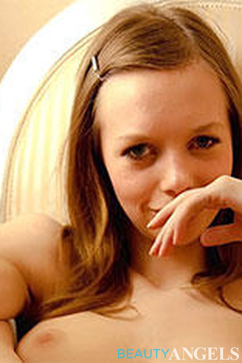 Elise - Screenshot 1 of 4 - HD Available