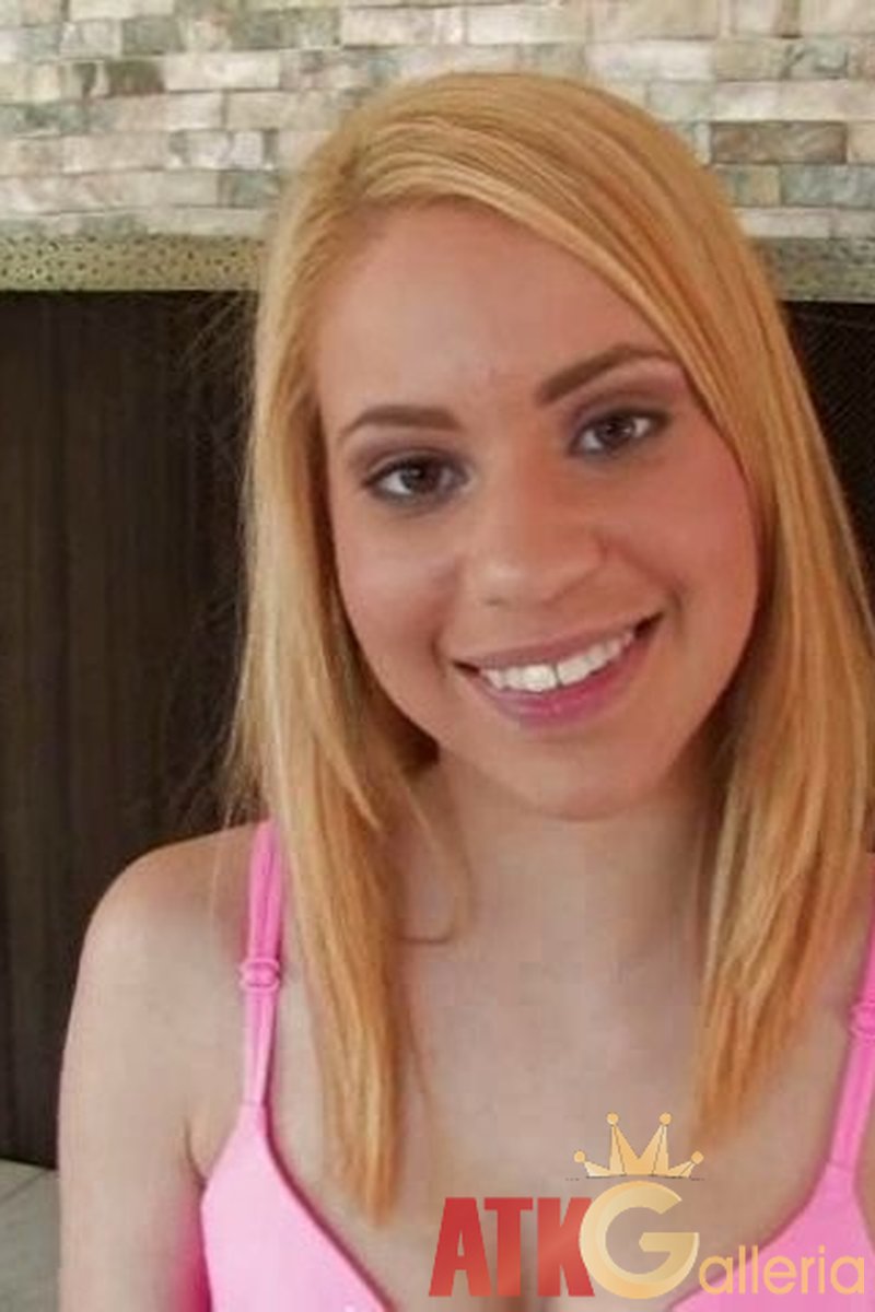 Mae Olsen - Toys - Screenshot 1 of 4 - Blond Hair