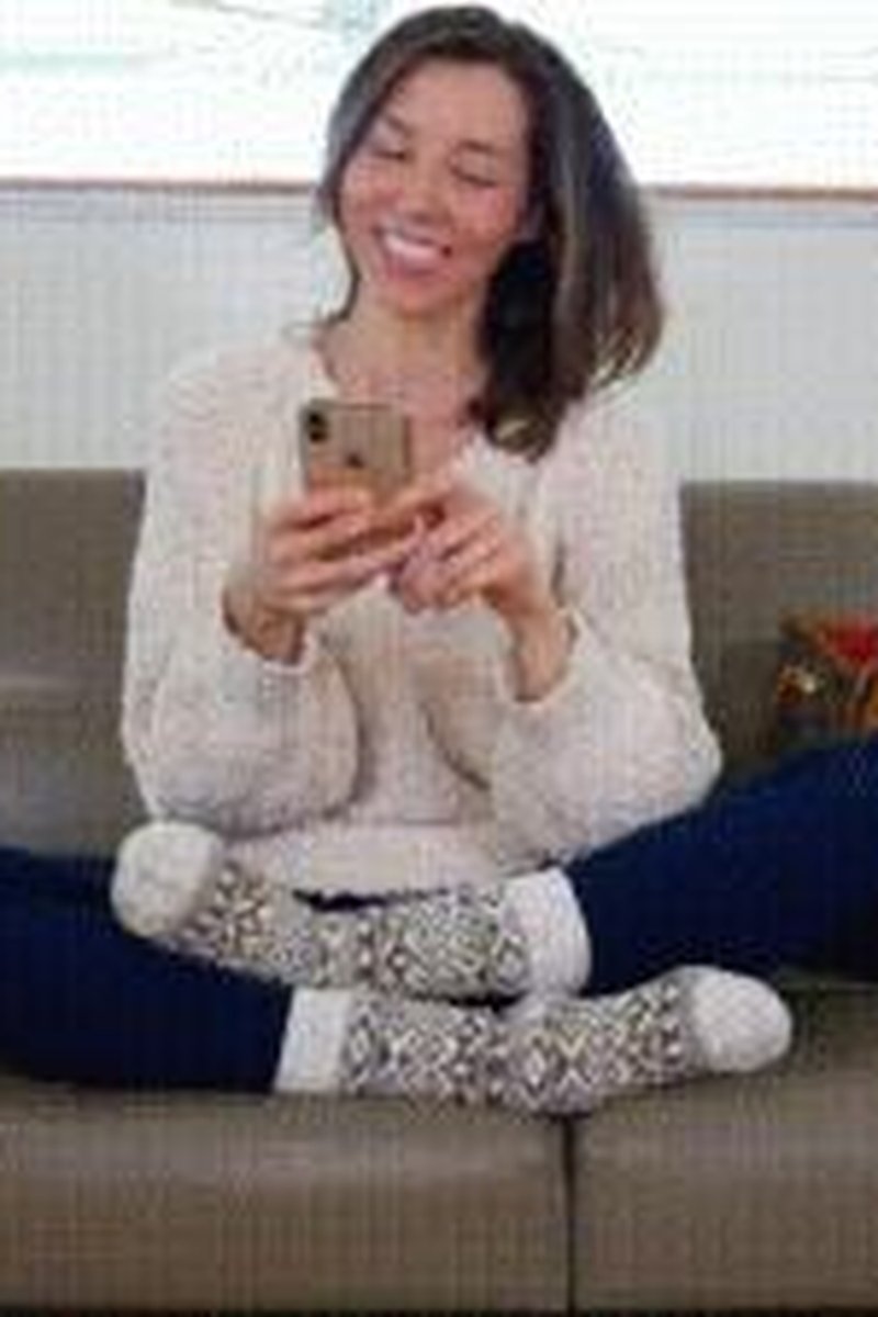 Your Study Partner's Socks - Screenshot 1 of 4 - Cuckolding
