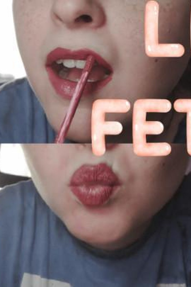 Lip Fetish - Screenshot 1 of 4 - Freckles