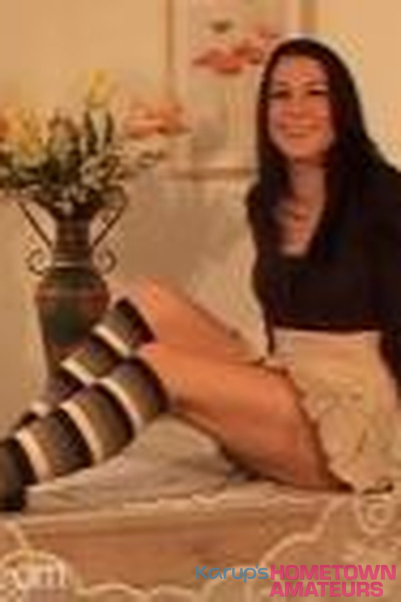 Elle - Screenshot 1 of 4 - Elle 2