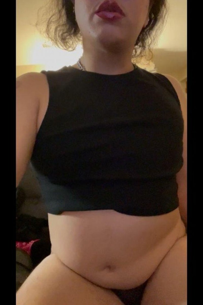 Belly Rub - Screenshot 1 of 4 - BBW