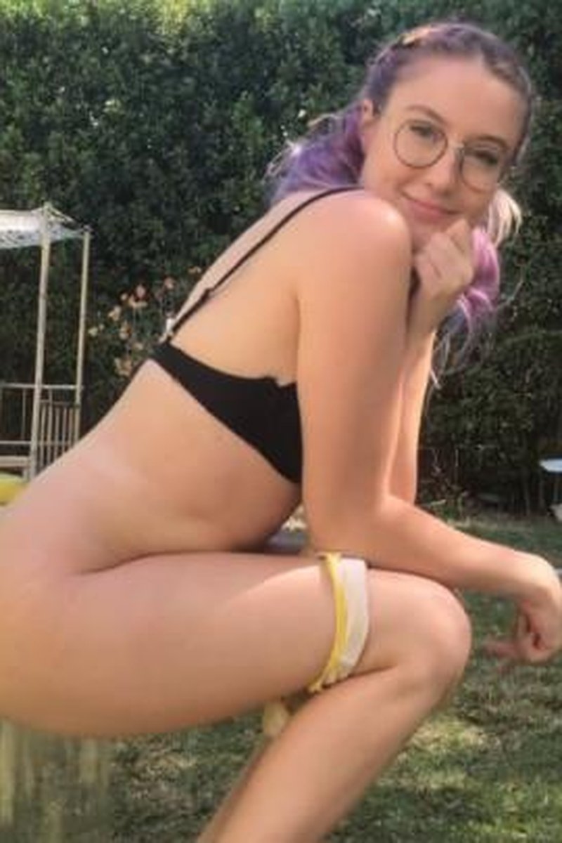 Outdoor Pee Compilation - Screenshot 1 of 4 - Big Ass