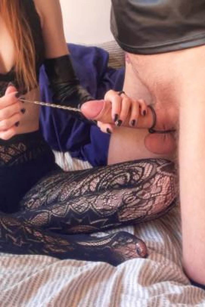 Slapping And Sounding - Screenshot 1 of 4 - BDSM