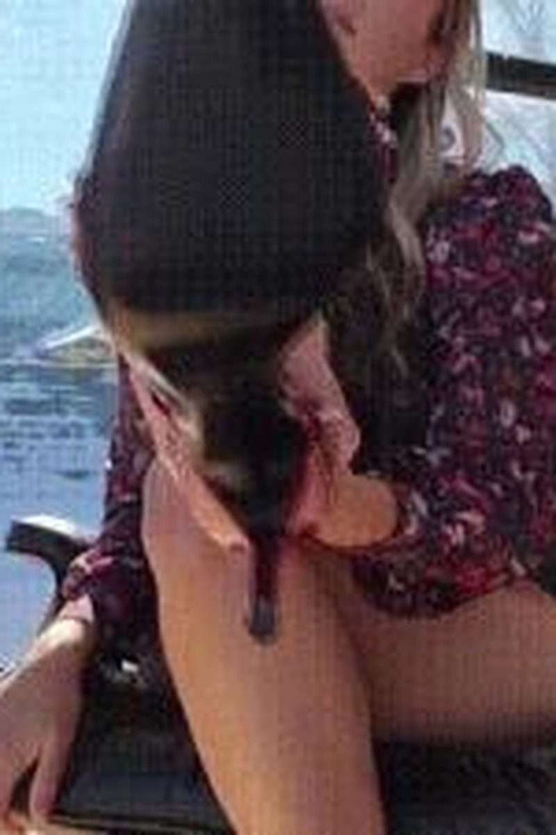 Vibing 17 - Screenshot 1 of 4 - Masturbation