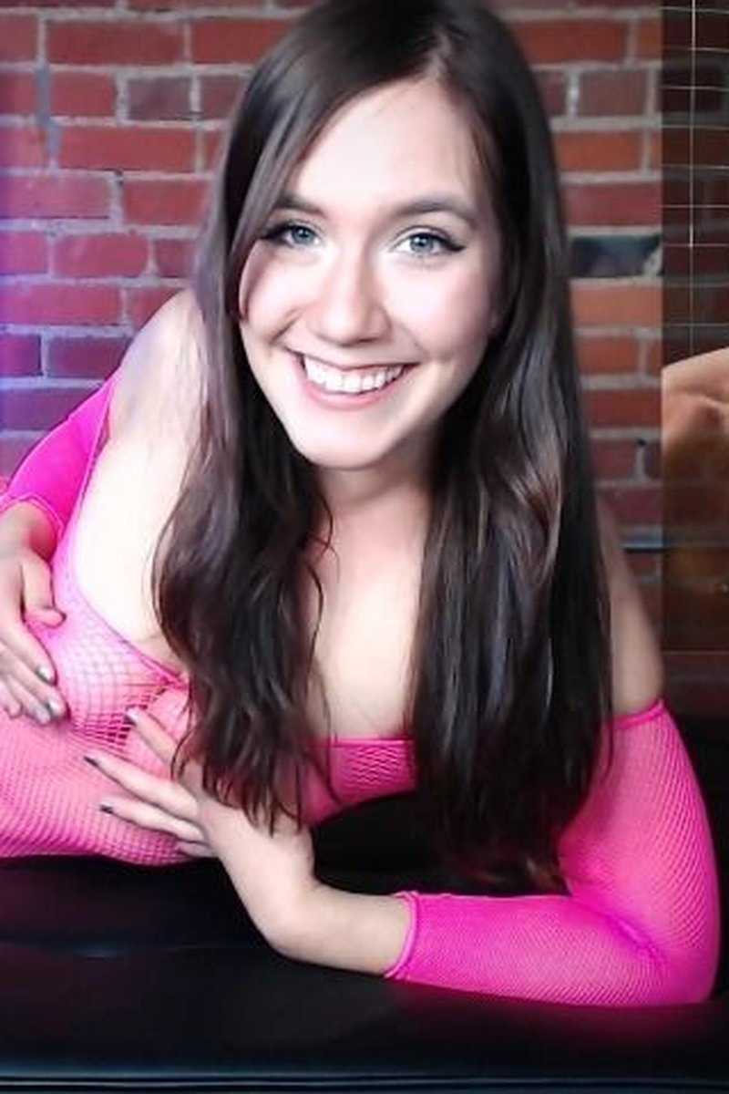 Bottom Bitch - Screenshot 1 of 4 - Blackmail