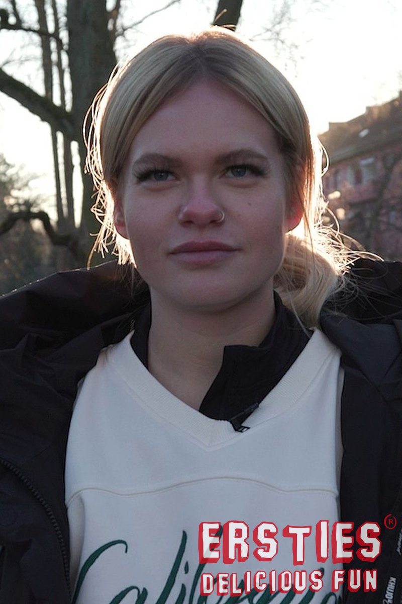 Portrait - Screenshot 1 of 4 - European
