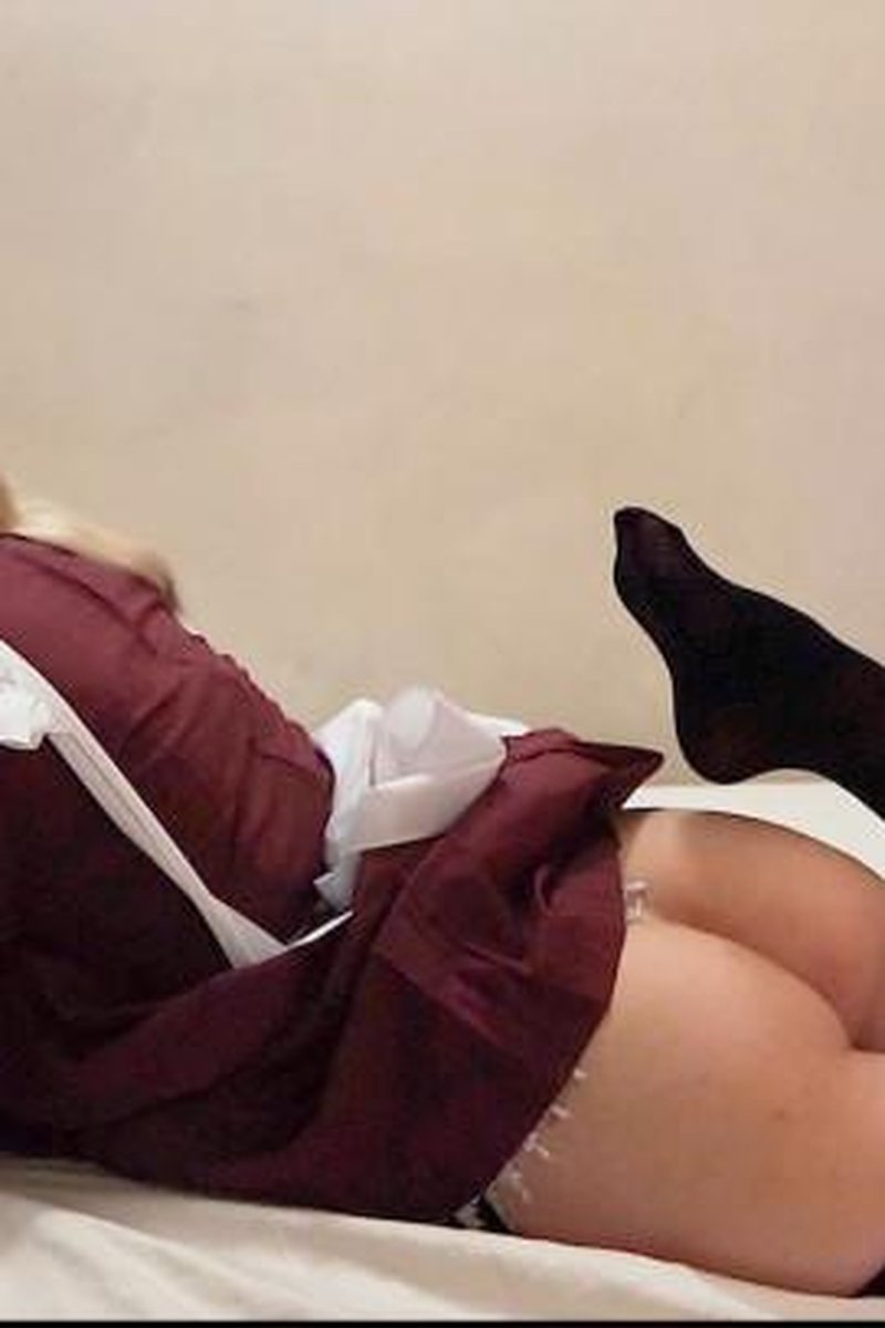 Maid Job Interview - Screenshot 1 of 4 - Fucking Machines