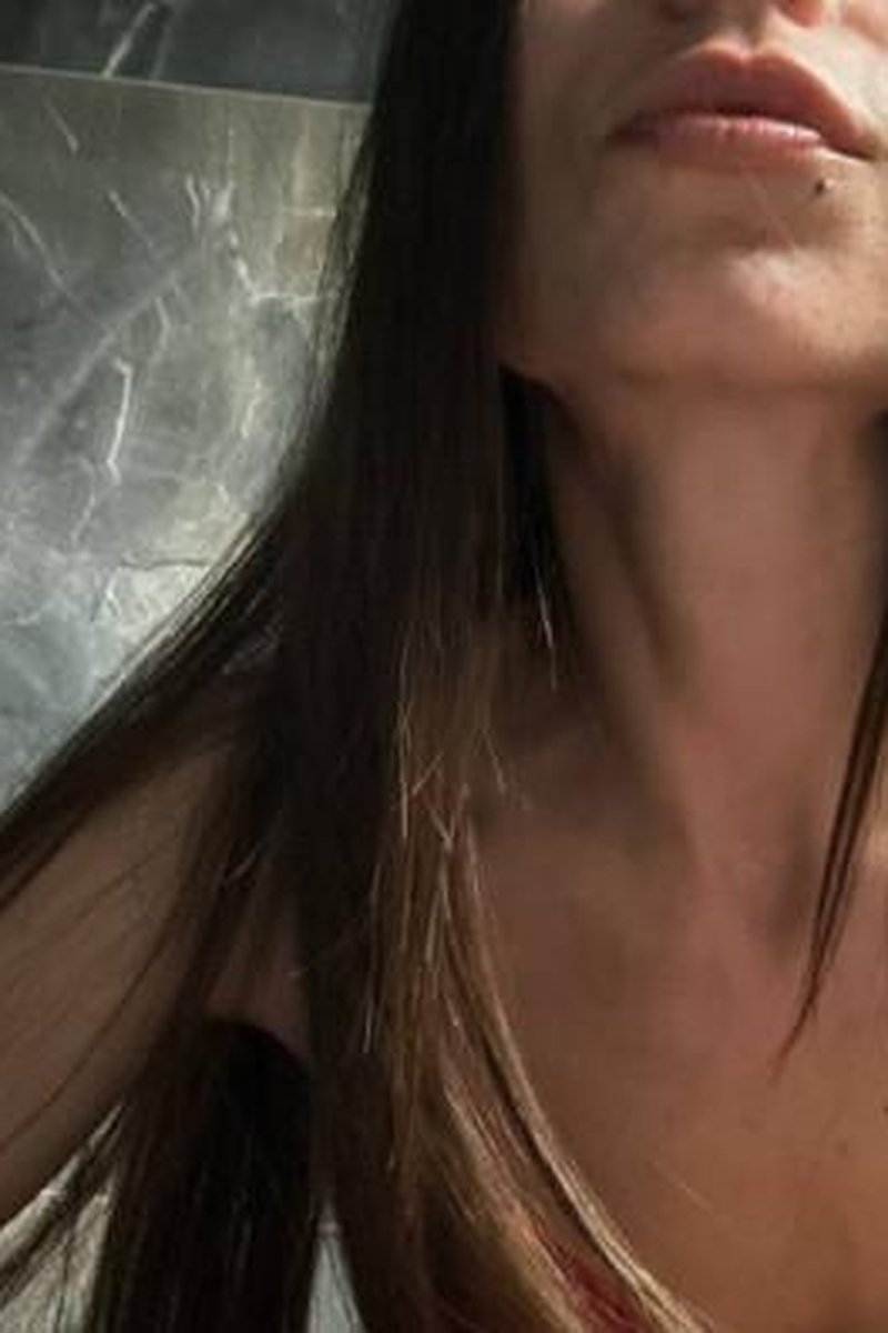 Smoking E-Cig - Screenshot 1 of 4 - Fetish