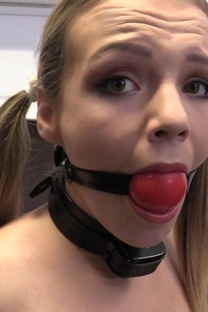 100 Shock Challenges! - Screenshot 1 of 4 - Bondage