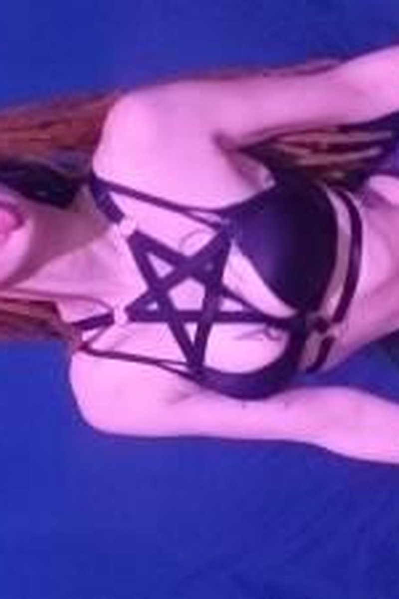 Satanic - Screenshot 1 of 4 - Babes