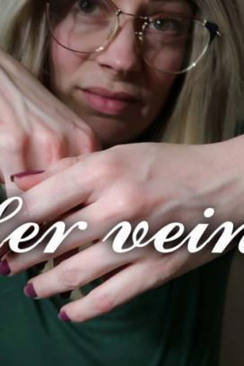 Her Veins - Screenshot 1 of 4 - Body Worship