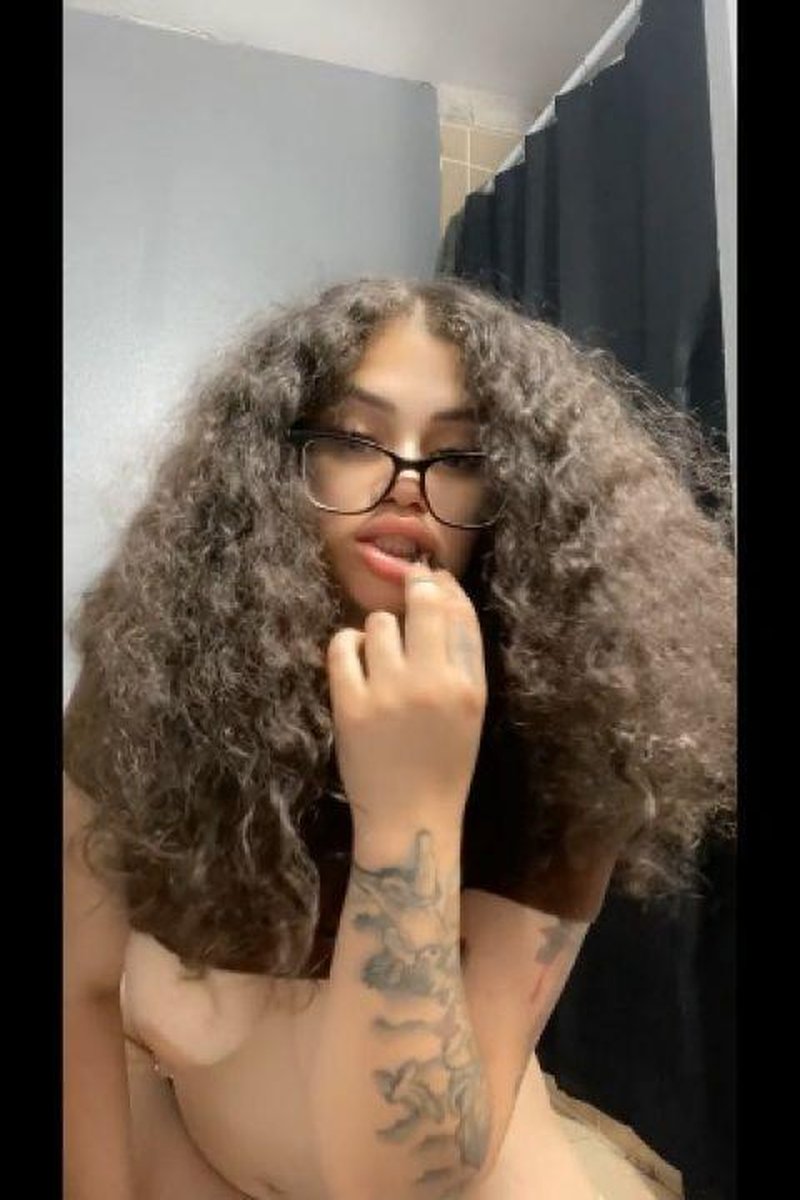 Tangled - Screenshot 1 of 4 - Babes