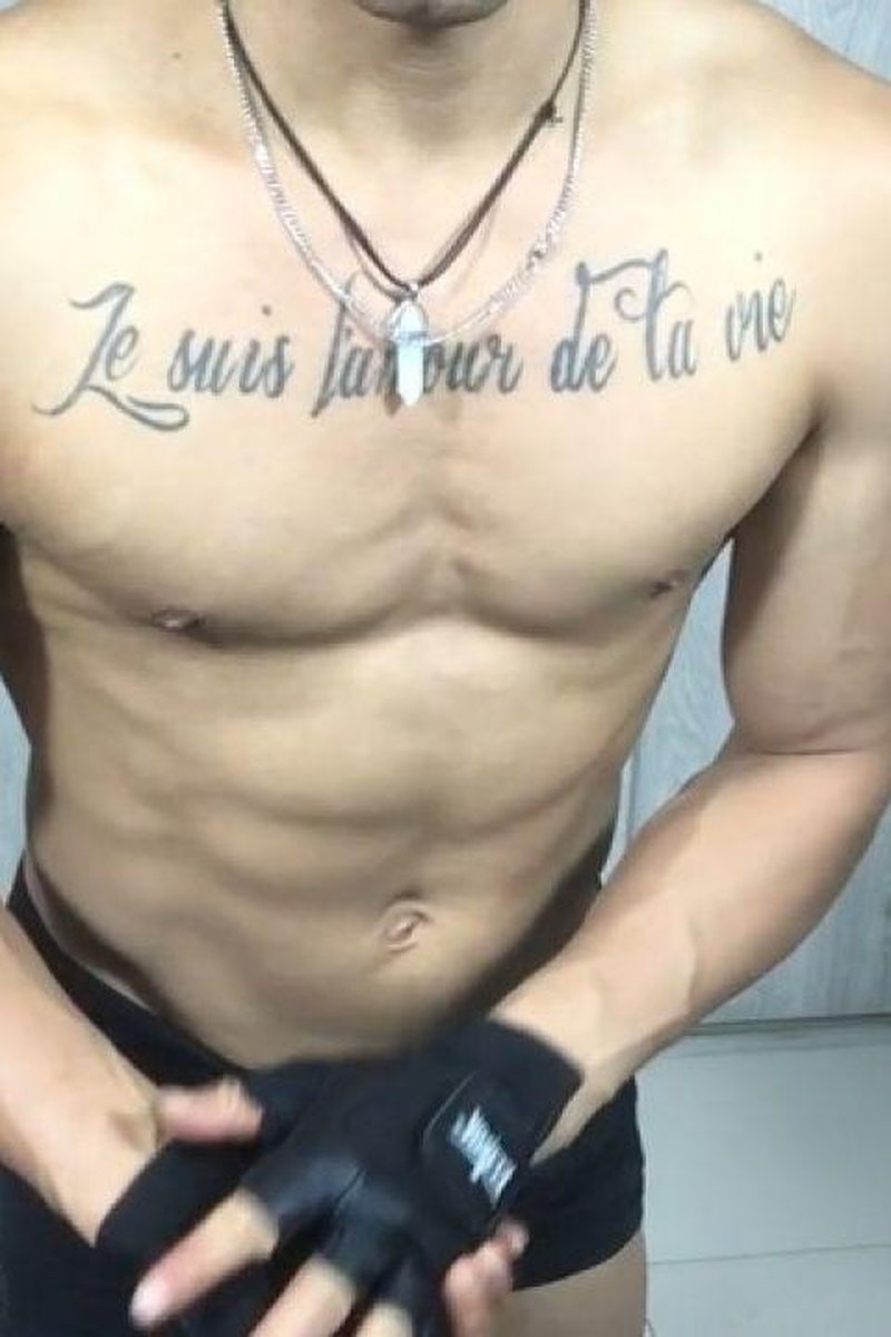 Bruno Working Out - Screenshot 1 of 4 - Bicep Curls