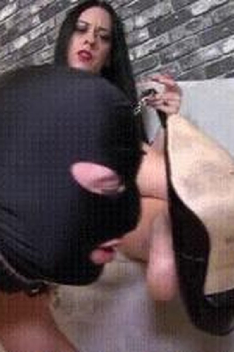Embedded Into Your Brain - Screenshot 1 of 4 - Femdom