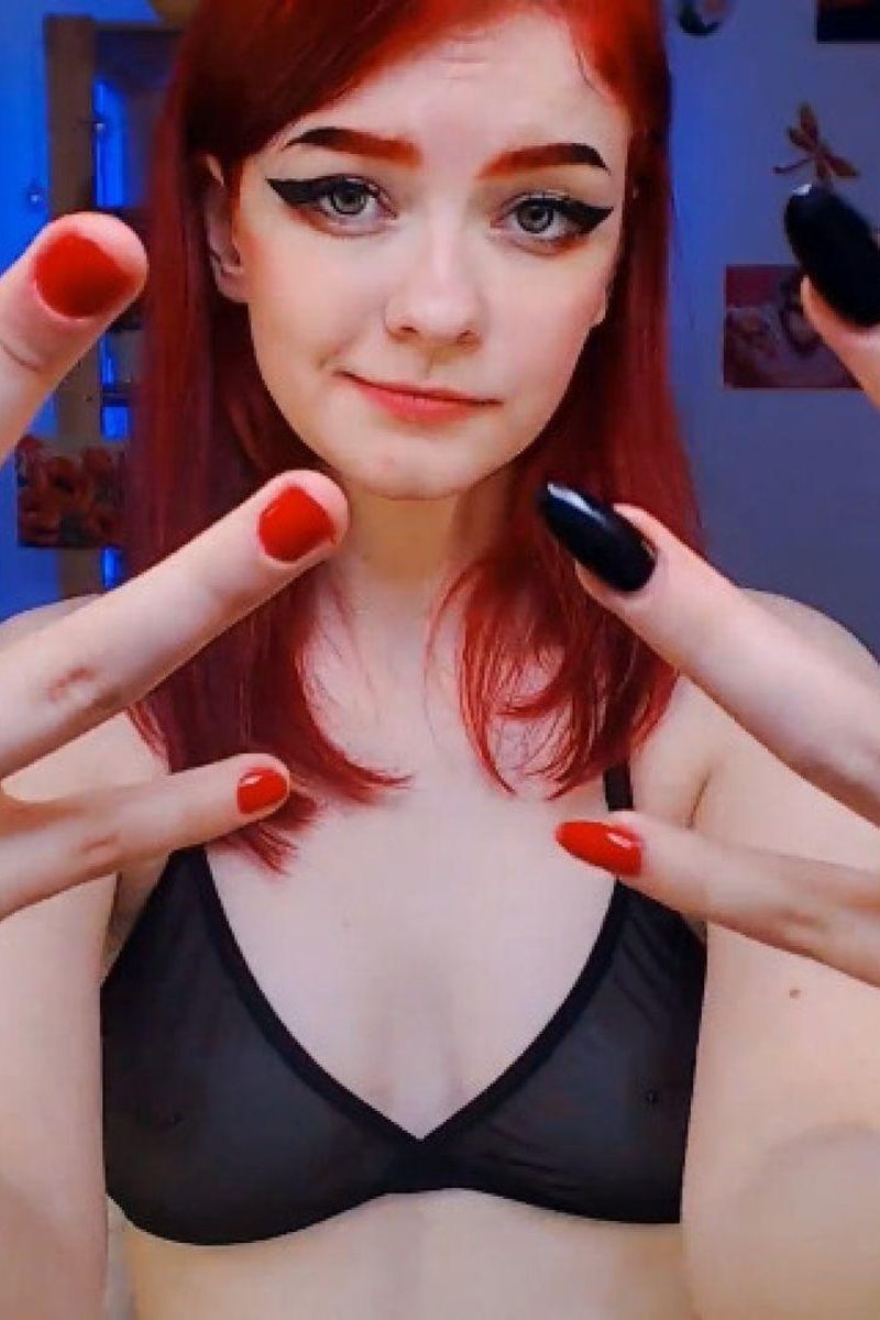 ASMR Nails - Screenshot 1 of 4 - Red Hair (Female)