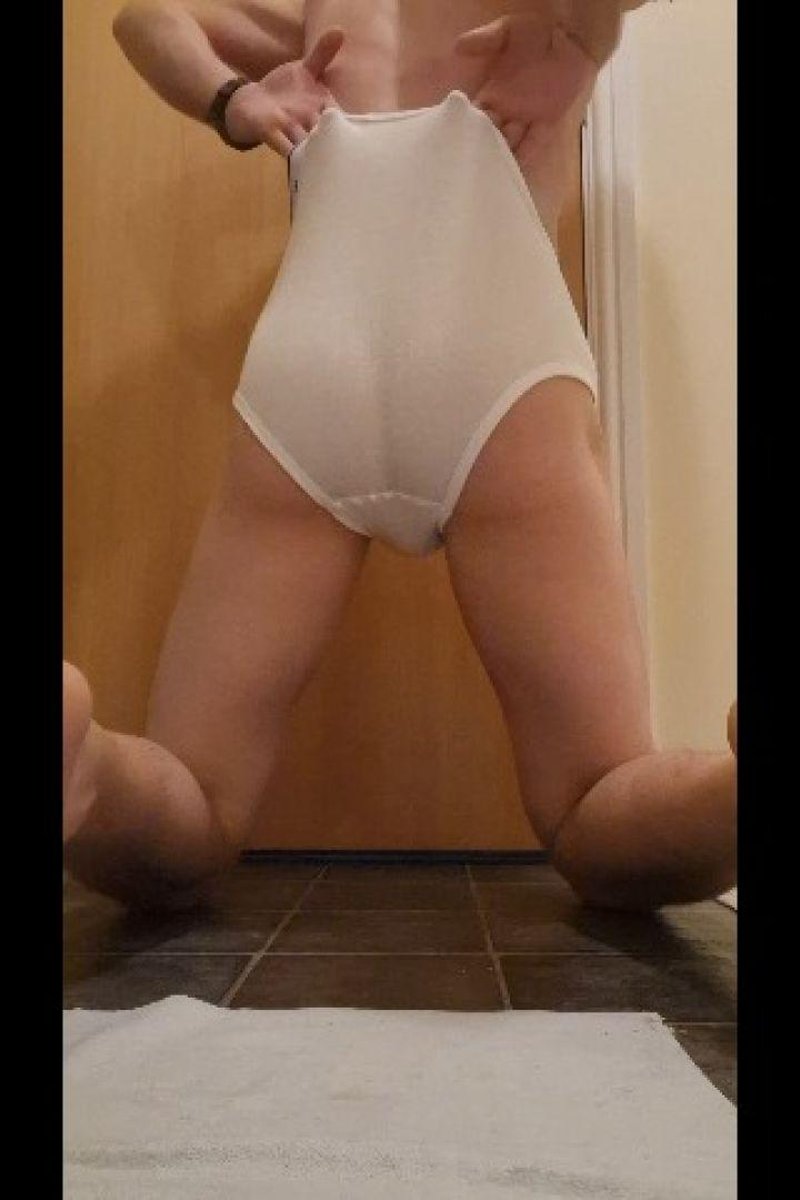Wedgy - Screenshot 1 of 4 - Gay