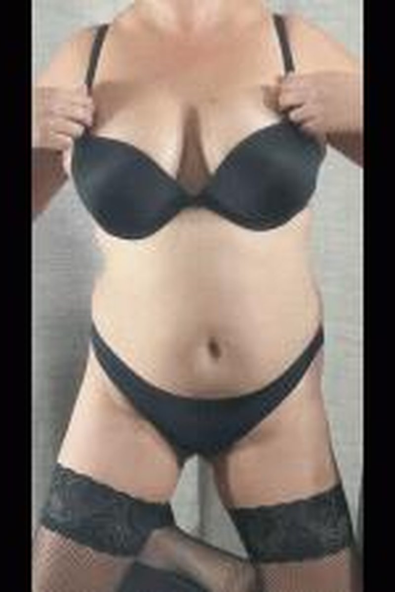Titty Drop! - Screenshot 1 of 4 - Breast Play