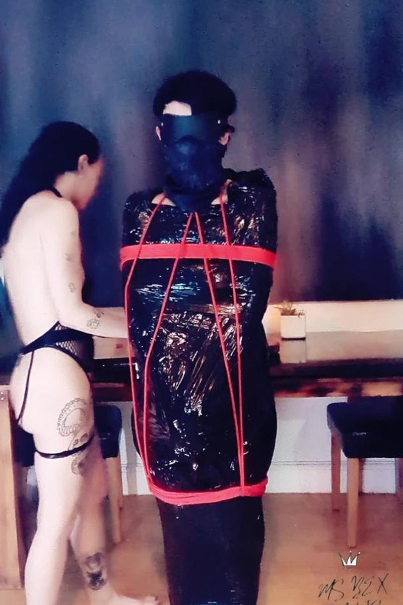 Mummification ASMR - Screenshot 1 of 4 - ASMR
