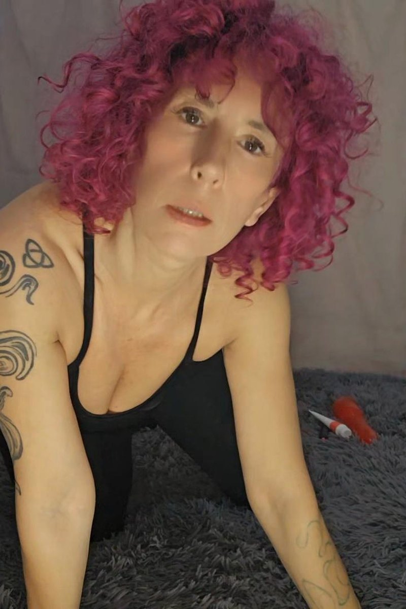 Relax Post Workout - Screenshot 1 of 4 - Gaping