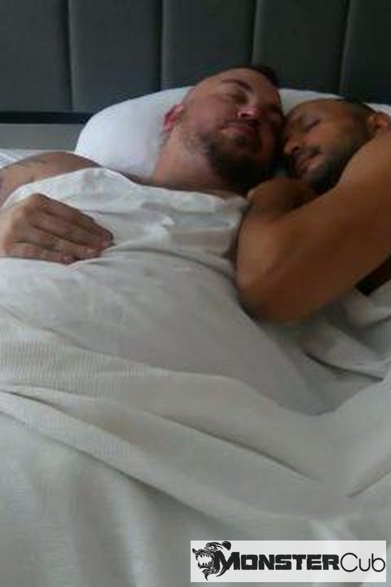 Quid Pro Bro - Screenshot 1 of 4 - Big Dick