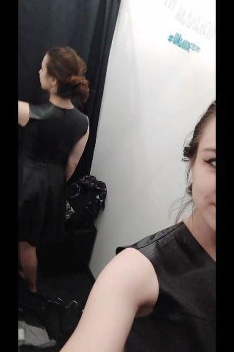 Fitting Room - Screenshot 1 of 4 - Clothed Sex