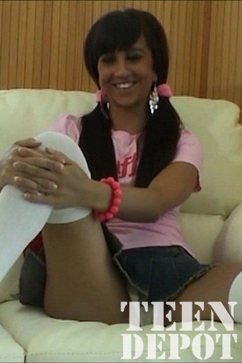 Lacey - Screenshot 1 of 4 - Teen (18-22)