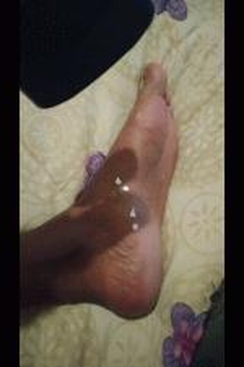 Seductive Foot Massage - Screenshot 1 of 4 - Foot Fetish