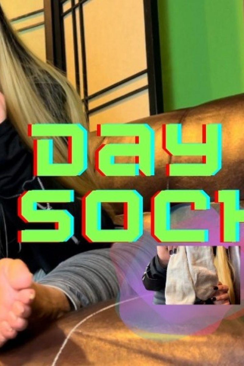 Day 3 Socks - Screenshot 1 of 4 - Femdom