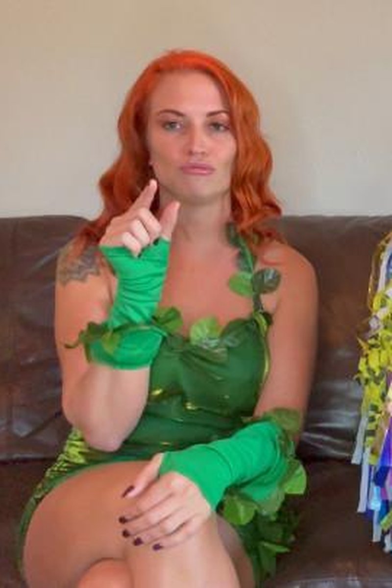 Robins Tiny Cock - Screenshot 1 of 4 - Cosplay