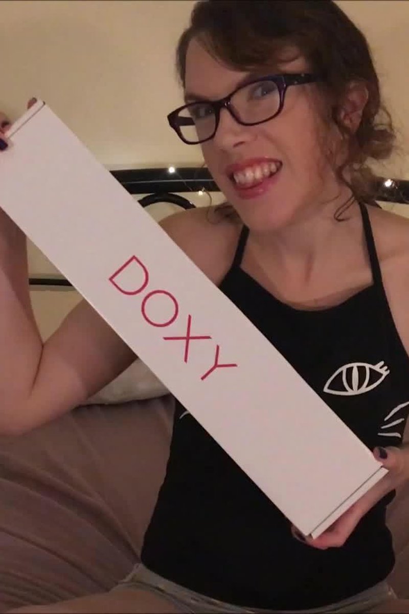 Unboxing My Doxy - Screenshot 1 of 4 - Glasses