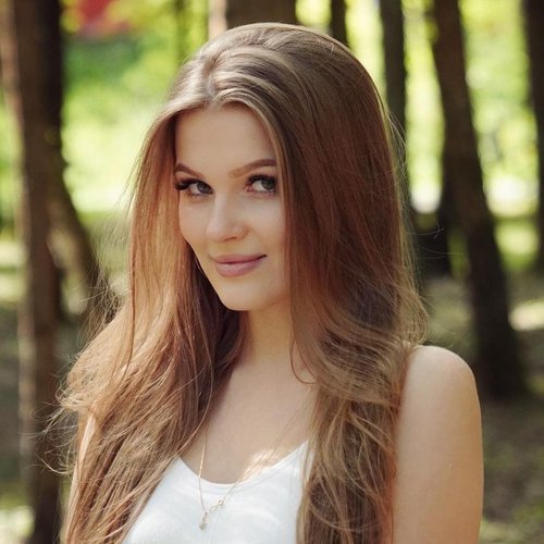 Miss Ellie Moore