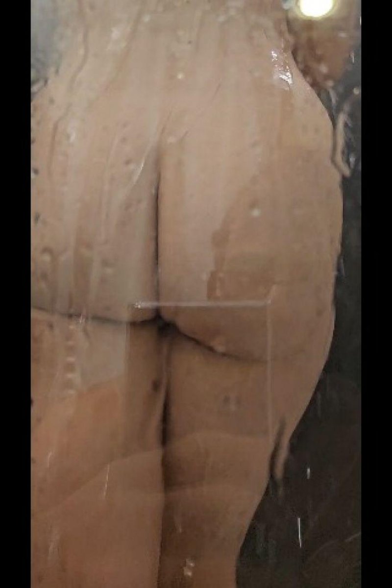Shower Leak - Screenshot 1 of 4 - Amateur