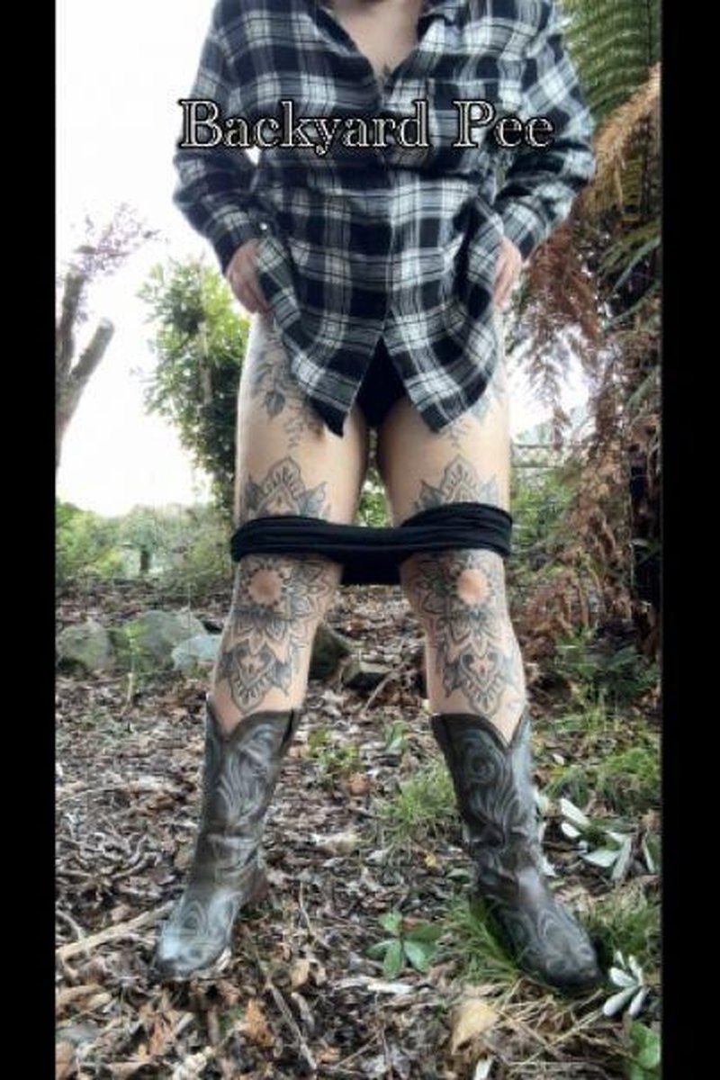 Backyard Pee - Screenshot 1 of 4 - Accent
