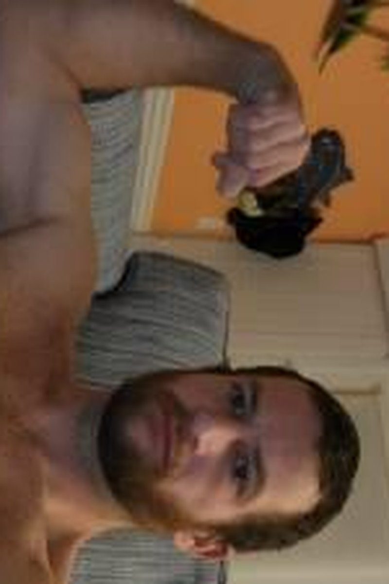 Flexin - Screenshot 1 of 4 - Flexing Fetish