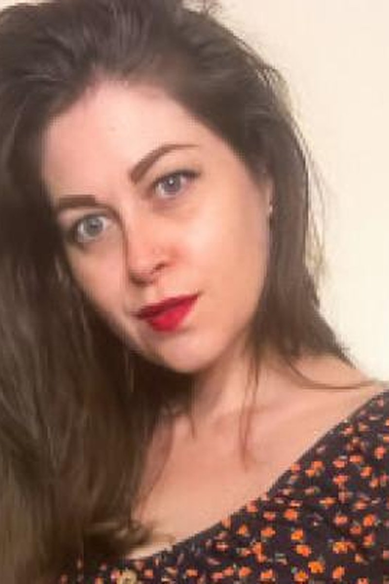 Roses - Screenshot 1 of 4 - Brown Hair