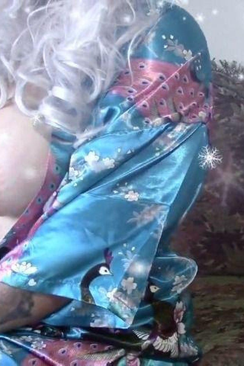 Ice Princess Cums - Screenshot 1 of 4 - Babes