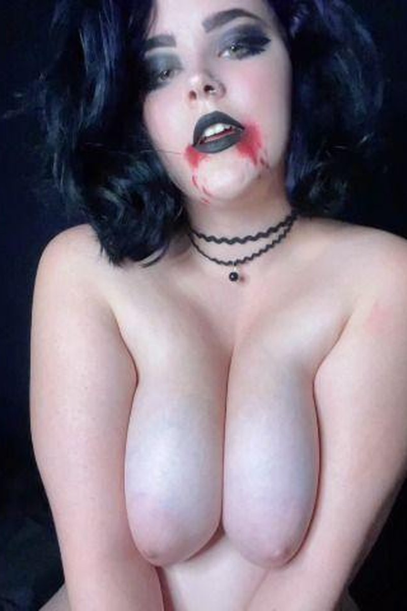 Vampire JOI - Screenshot 1 of 4 - Cosplay
