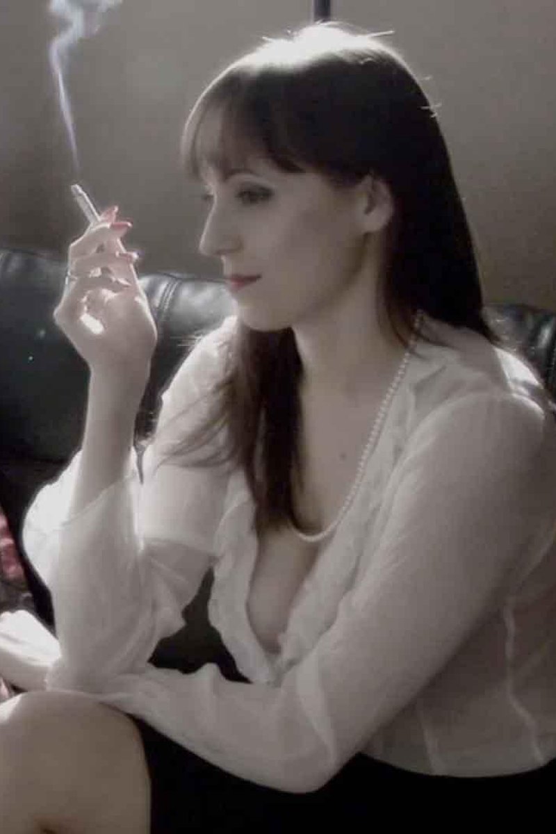 Sonya 4 - Screenshot 1 of 4 - Spanking