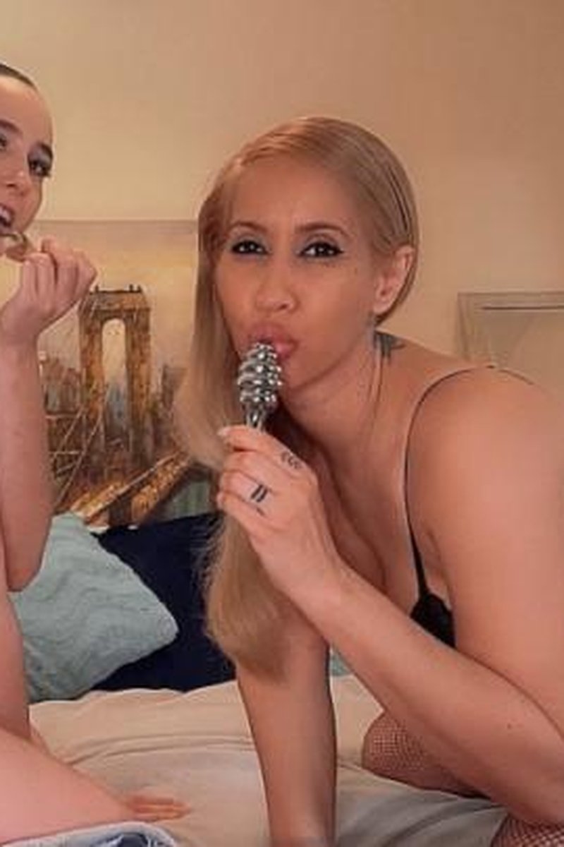 National Jewel Day - Anal Fun - Screenshot 1 of 4 - Anal