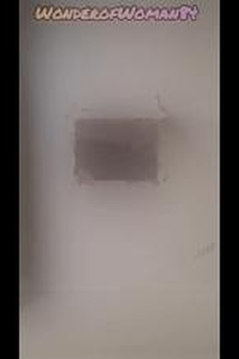 Peep Hole - Screenshot 1 of 4 - Brown Hair