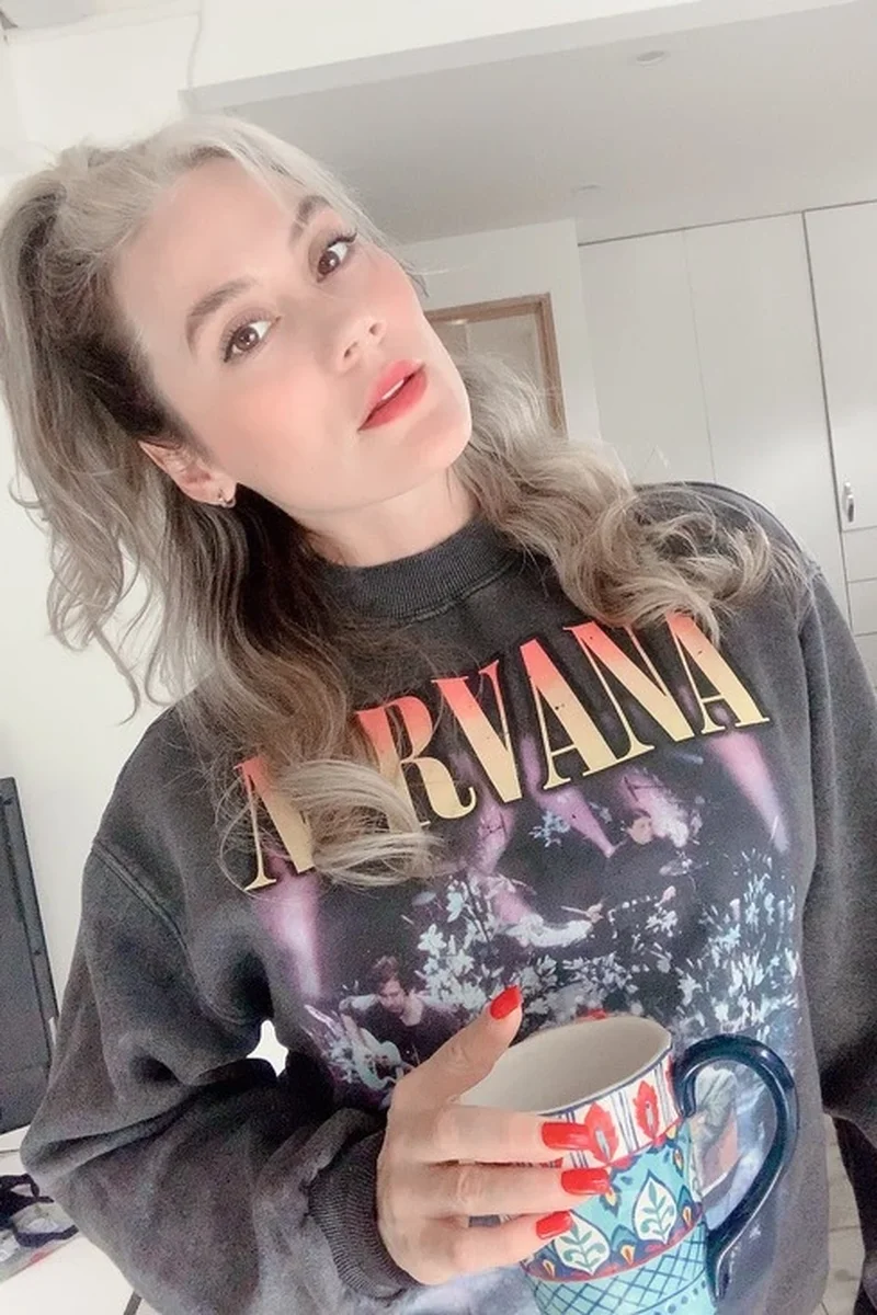 Nirvana - Screenshot 1 of 4 - Andrea Garcia