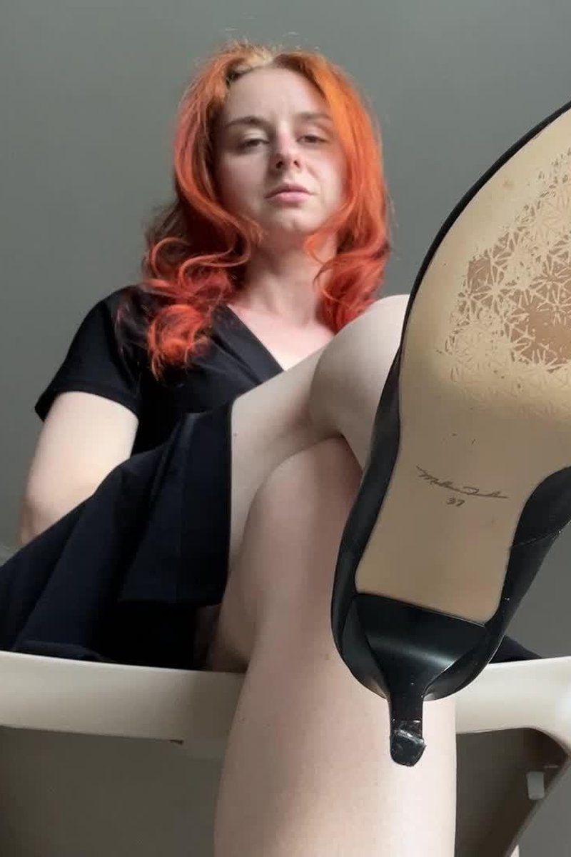 TP-iwantclipskathrynegoddessfeet-foot-domination-4