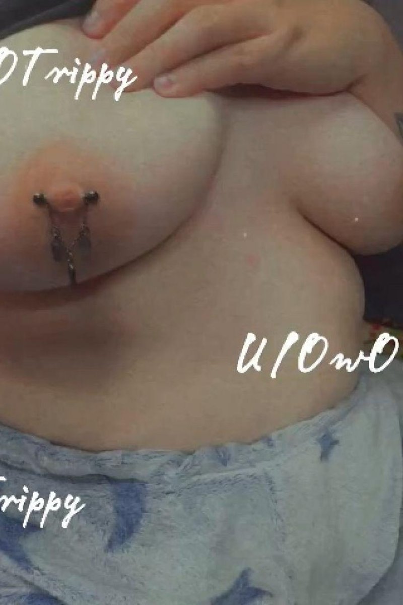 Boobs - Screenshot 1 of 4 - BBW