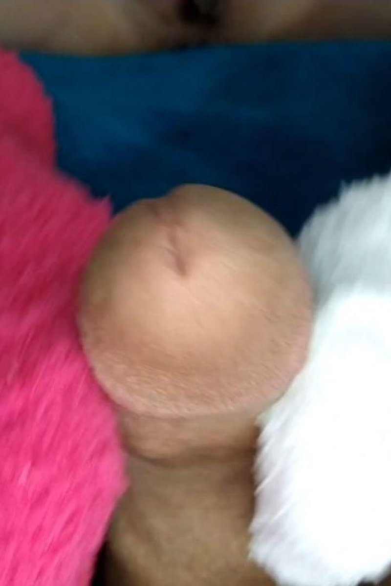 Fuzzy Foot Fun - Screenshot 1 of 4 - Amateur