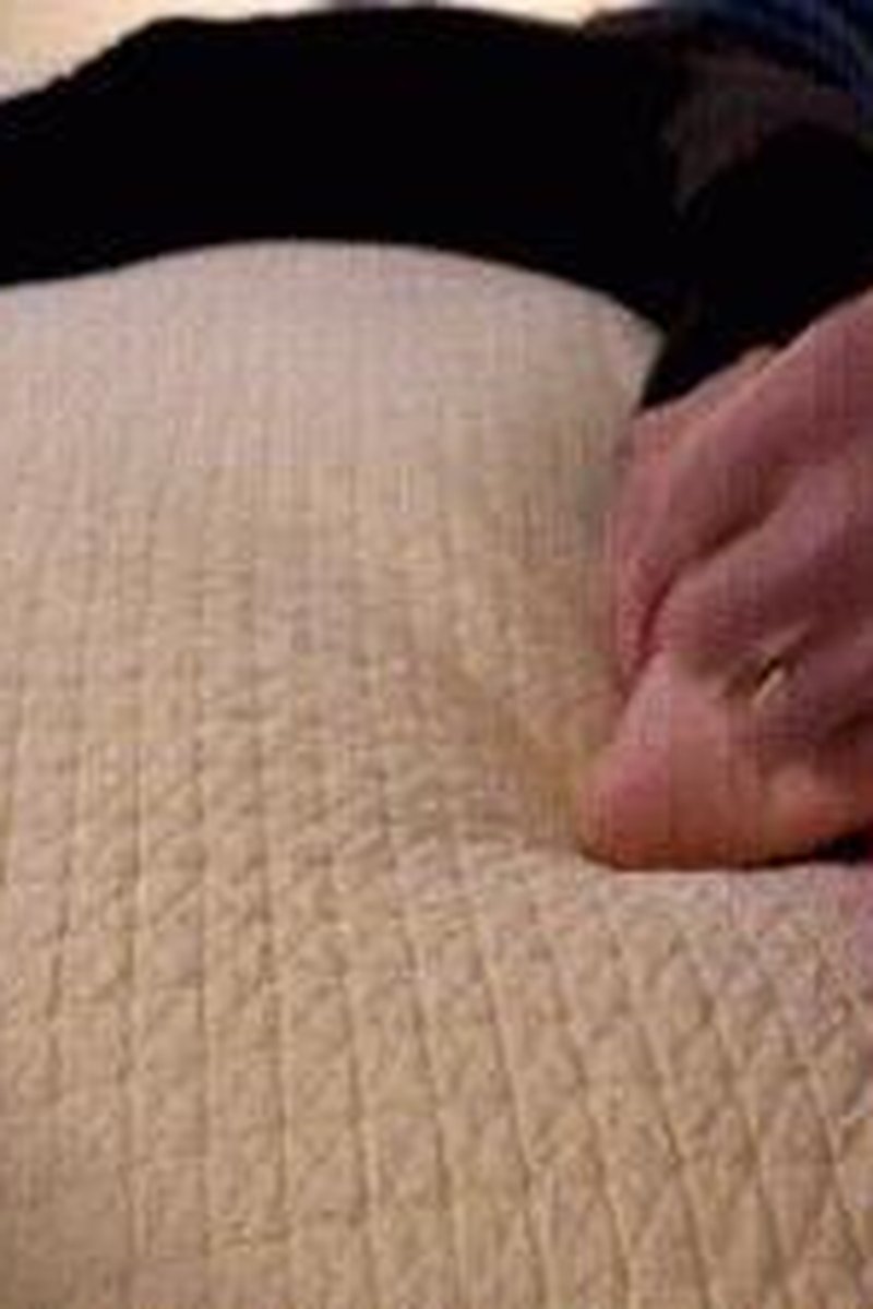 Barefoot Spread Eagled - Screenshot 1 of 4 - BDSM