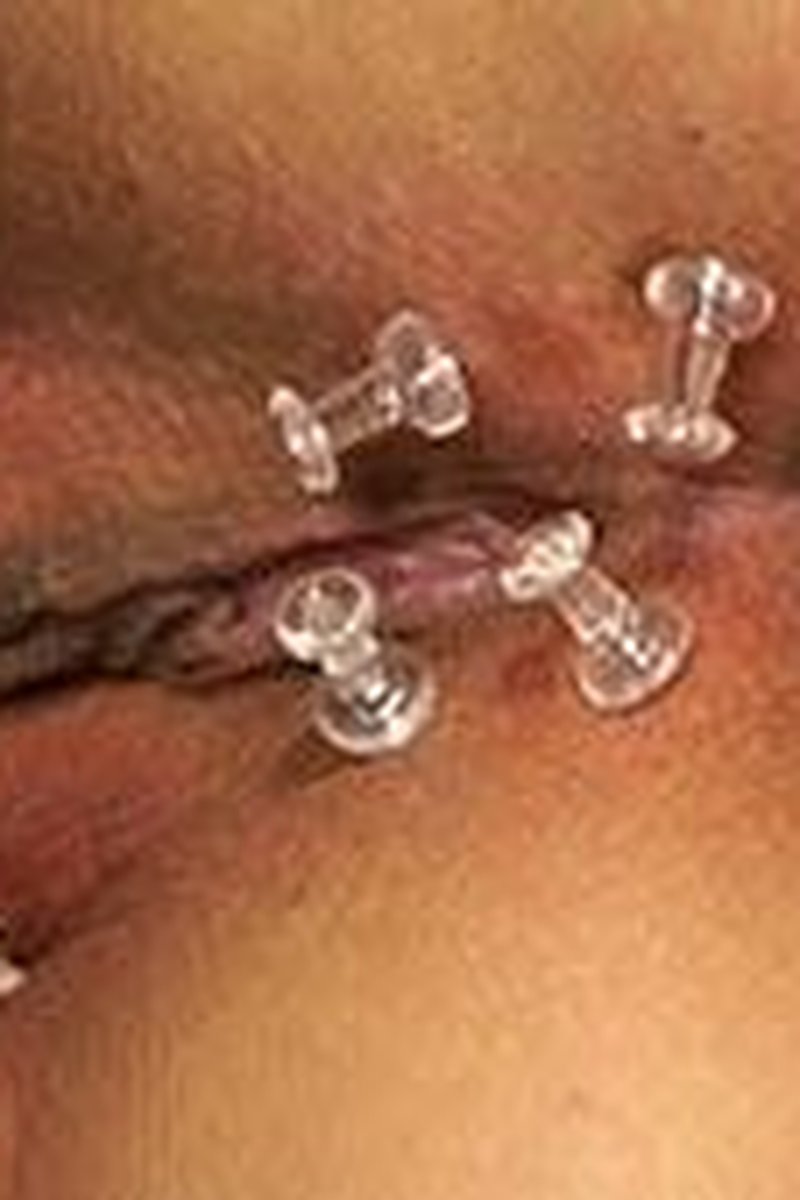 Chain Skirt - Screenshot 1 of 4 - BDSM