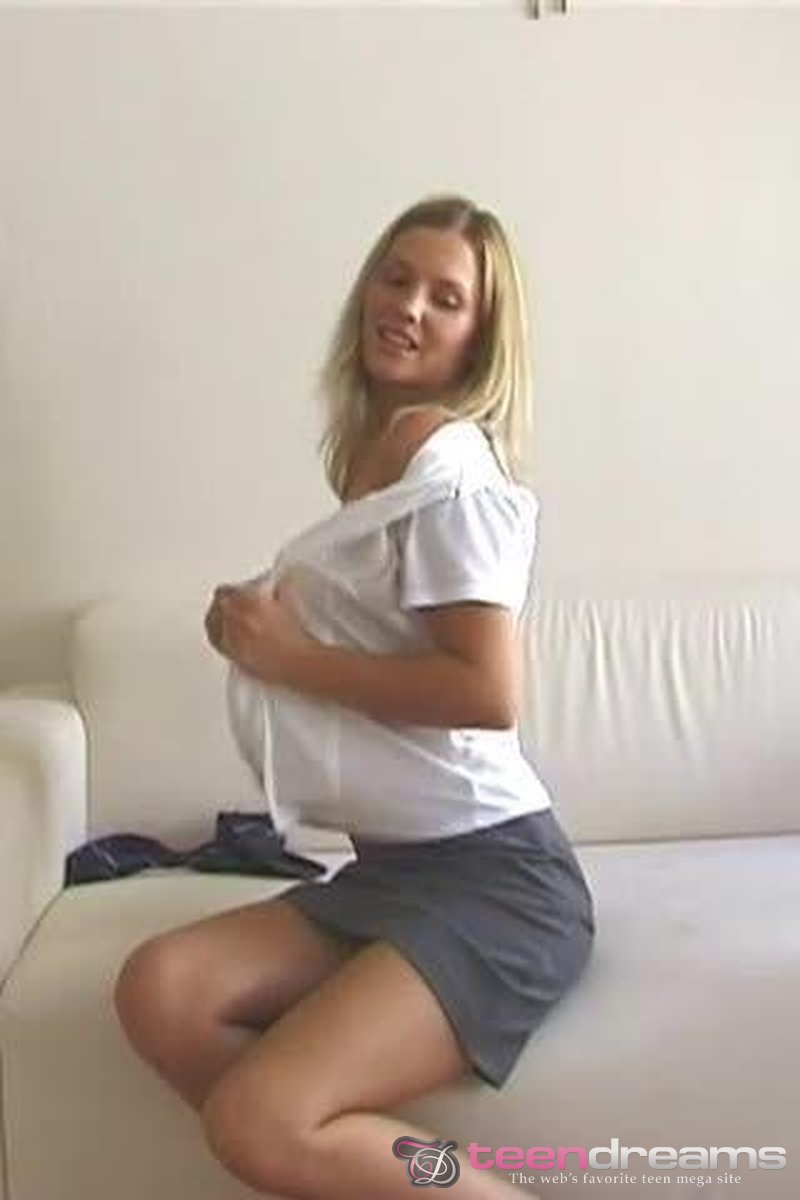 Viktorie - Screenshot 1 of 4 - Teen (18-22)